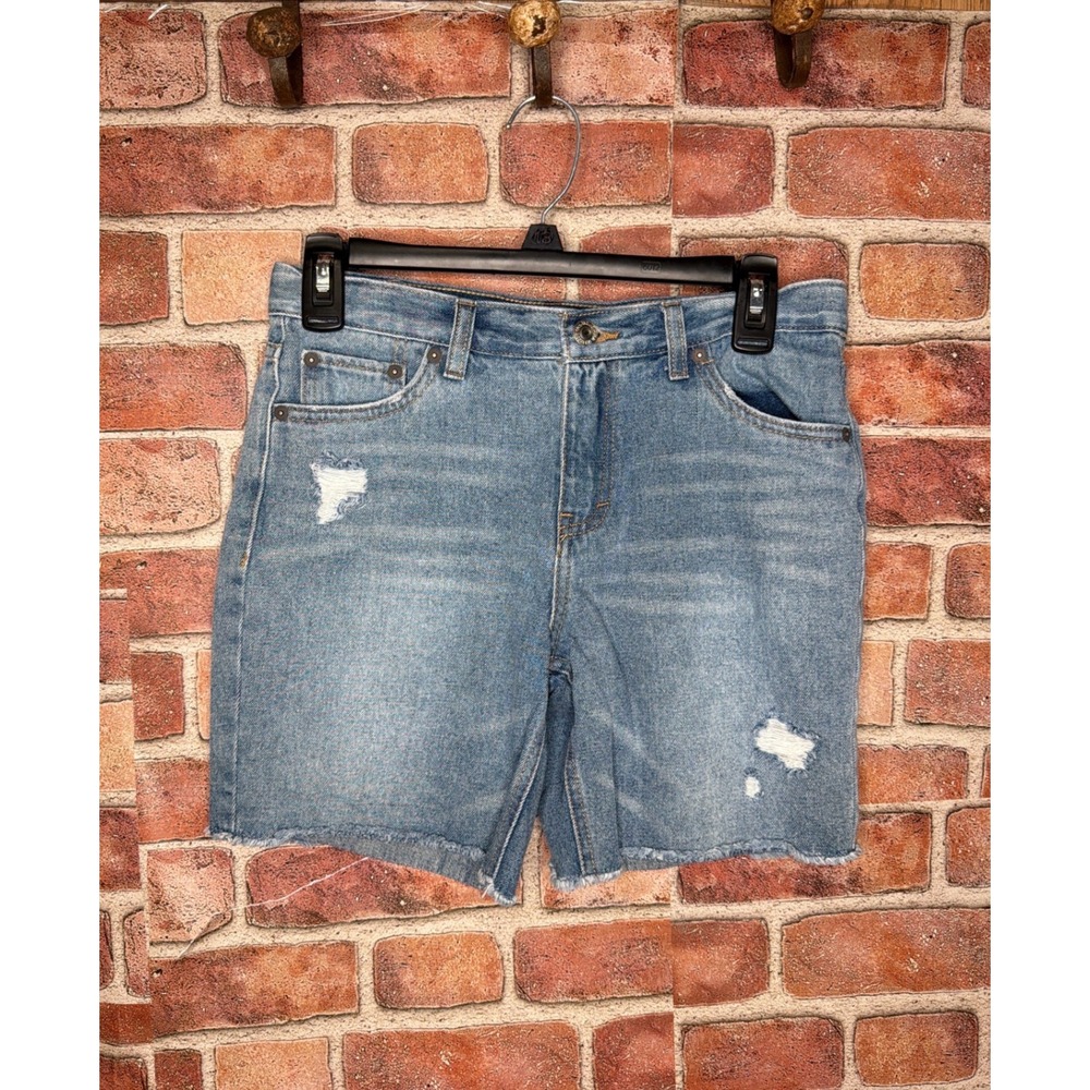 Levis Girlfriend Midi Shorts Light Wash Distressed Raw Hem High Rise Denim 28